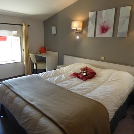 Hotel Du Centre Pierrelatte Habitación foto